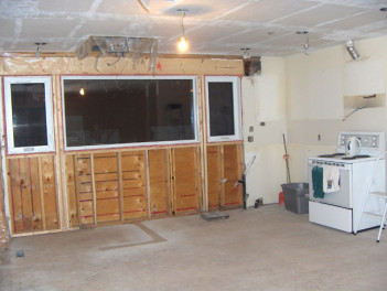 BLOG 9 Reno-of-the-Year_Kitchen_Superior-Cabinets_Before_6