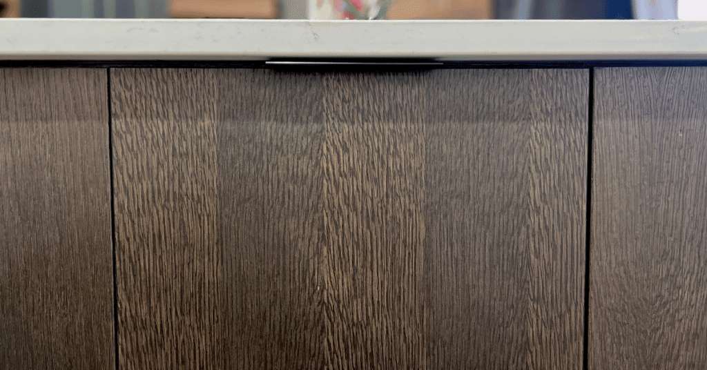 RIFT-CUT-WHITE-OAK-WARM-TOFFEE-VENEER-